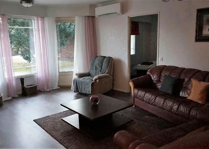 4 Bedrooms Near Center - Kranni